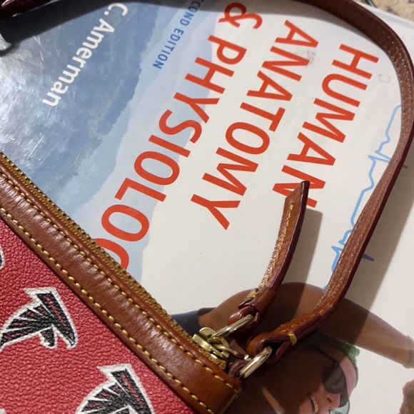 Atl Falcons Dooney & Bourne Wrislet - Picture 4 of 6